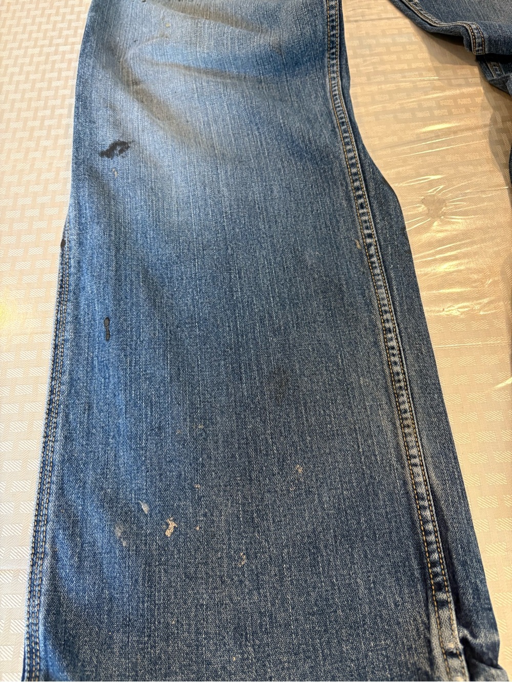 Y2K Levi’s Jeans Distressed Thrashed Size 36x32 Baggy Straight Leg Denim - Picture 4 of 16